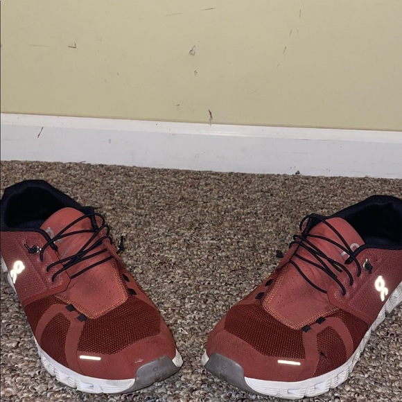 Men’s On Cloud 5 On Running Shoes in Ruby/Rust - Picture 3 of 7